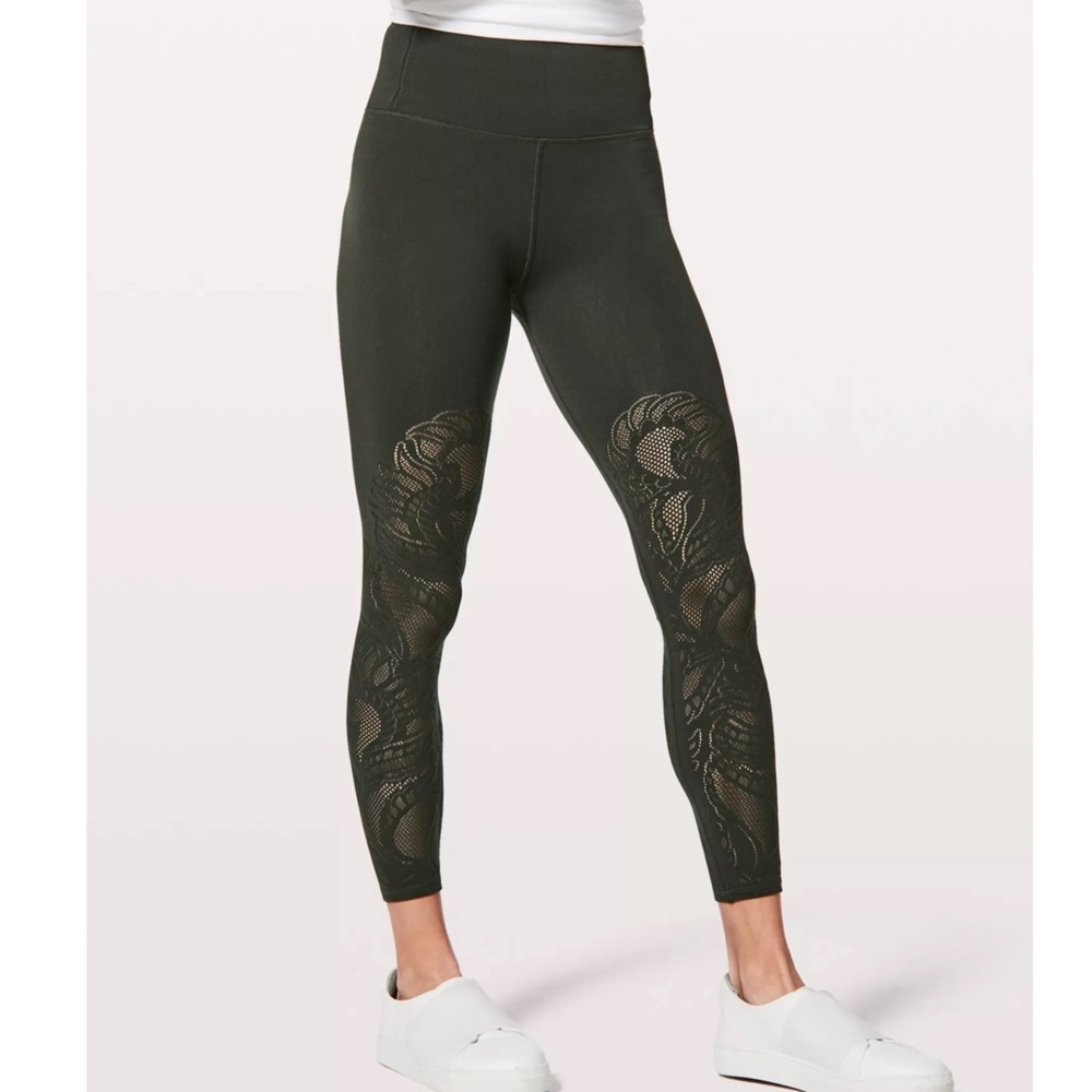 Reveal Tight 28”